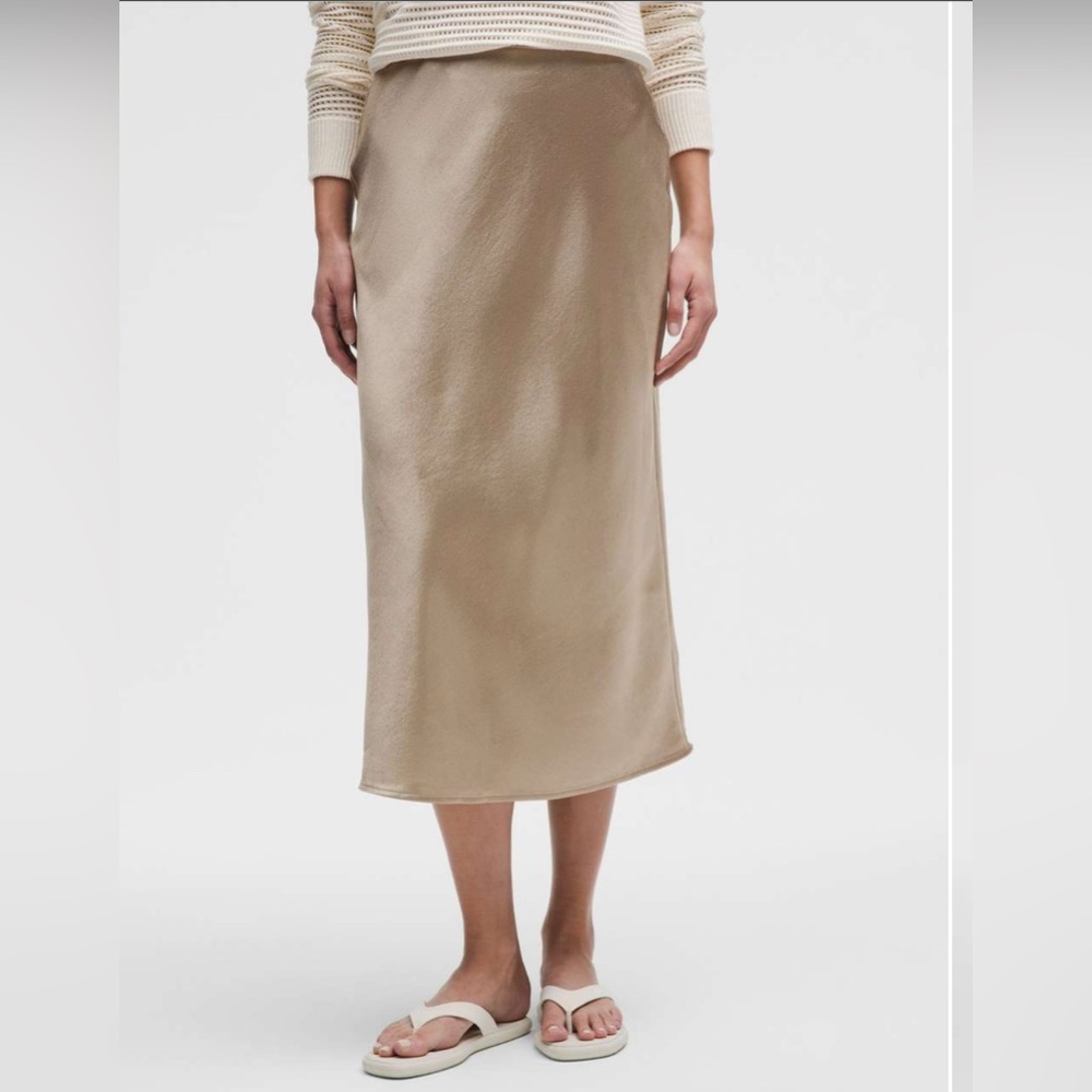 Lululemon Satin Midi Skirt in Sheer Oak size XXS